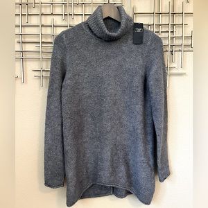 🆕 Abercrombie & Fitch | Slit Back Turtleneck Tunic Sweater
